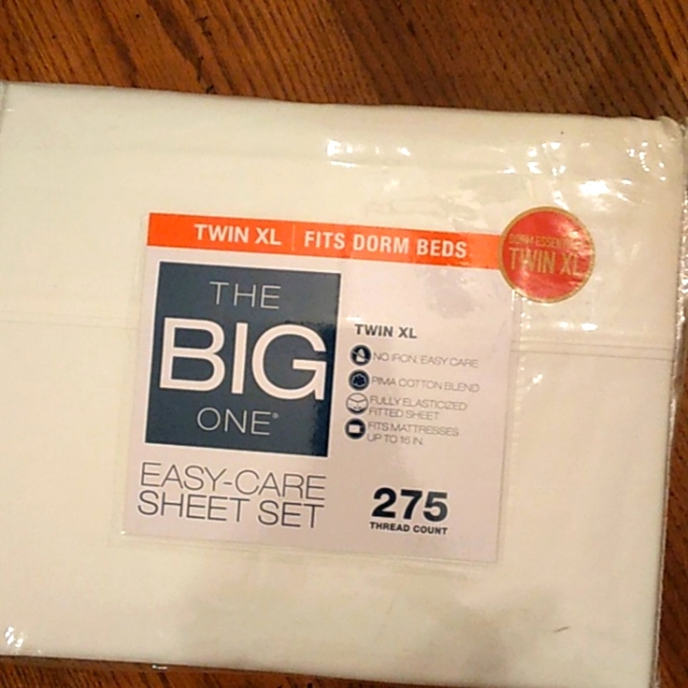 White dorm bed sheets